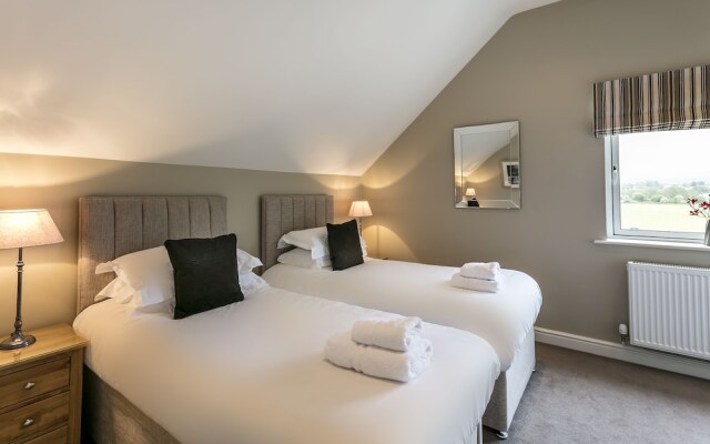 The Townhouses @ Carus Green