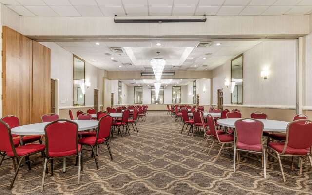 Comfort Inn & Suites Aberdeen near APG