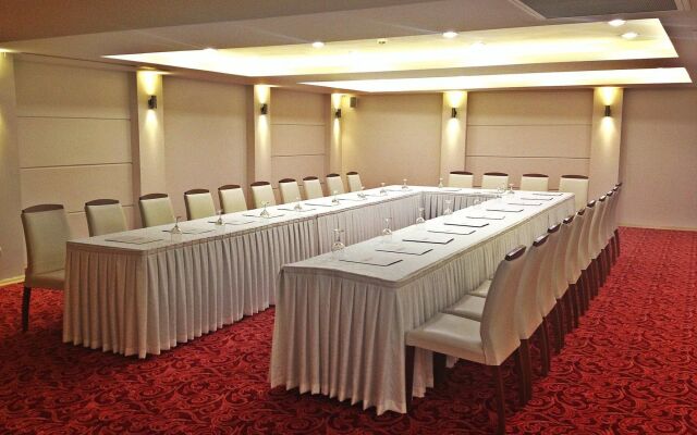 Cebeciler Otel