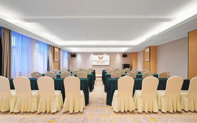 Vienna Hotel (Dongying Dongcheng Wanda Plaza Branch)
