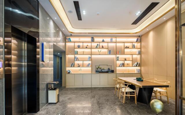 Starway Hotel Nanjing Jingwu Road Hongyang Home City