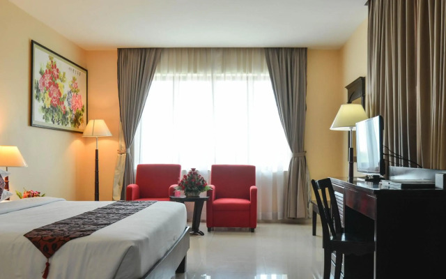Almond Hotel Sothearos