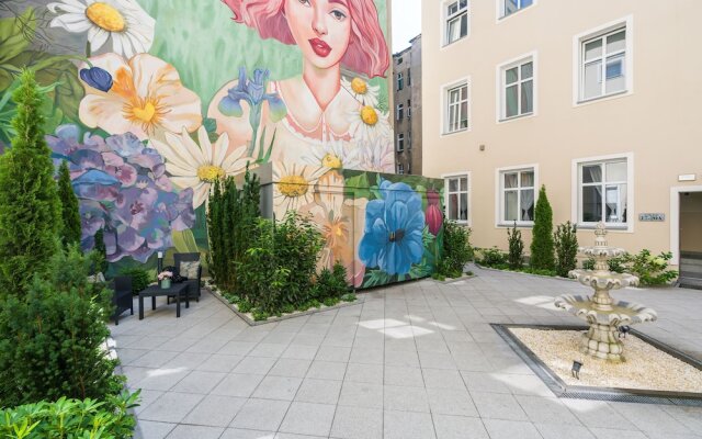 Secret Garden Apartment by Renters
