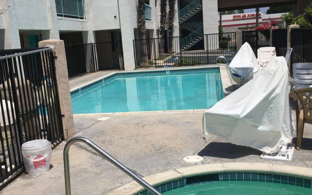Travel Inn Chula Vista
