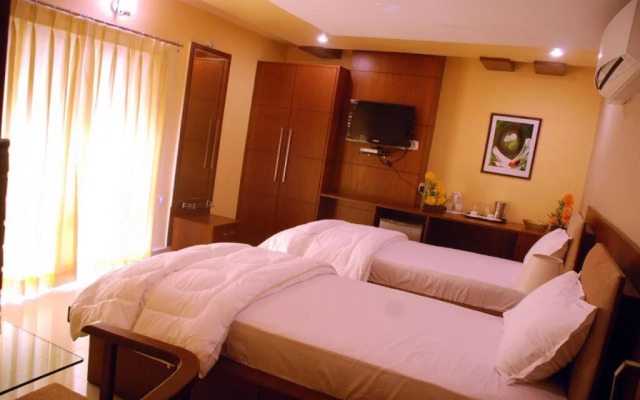 Hotel Sri Madhura Inn, Madhapur, Hyderabad