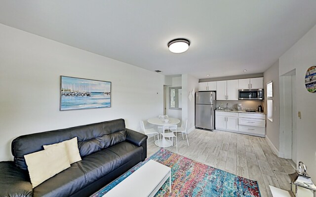 1959se3r 1 Bedroom Apts