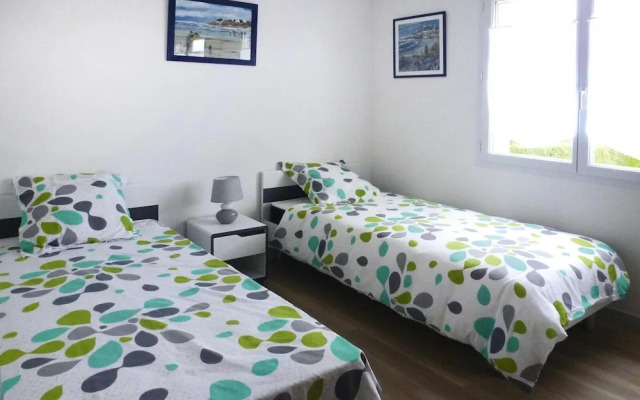 Single-storey Holiday Home, 150 m From the Beach