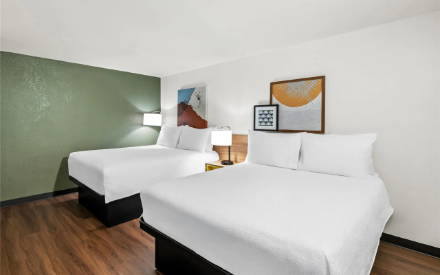 Spark by Hilton Portland Airport Maine Mall