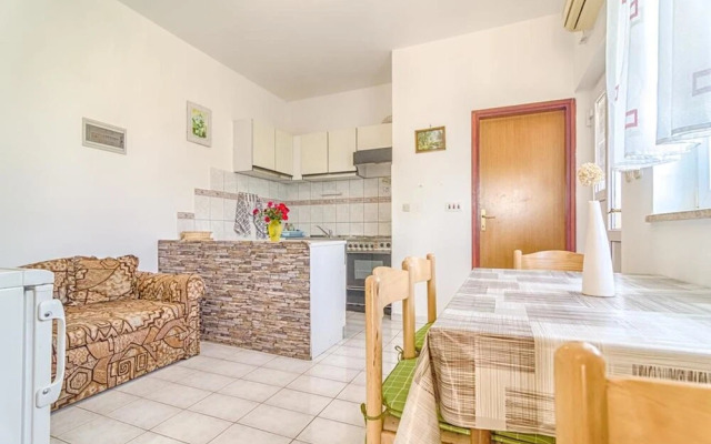 Comfort Pool Apartments