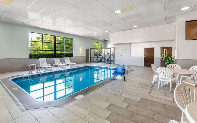 Clarion Inn & Suites Northwest