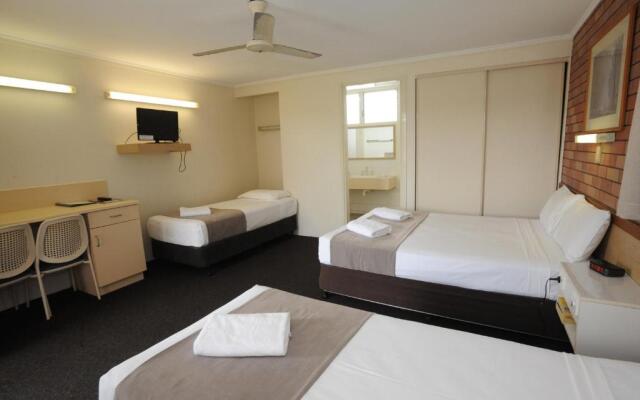 Shoredrive Motel