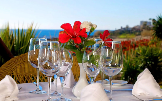 Oceano Beach Club