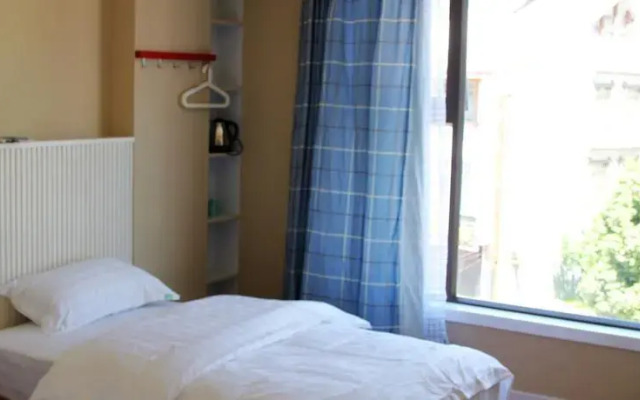 Skylark Lodge
