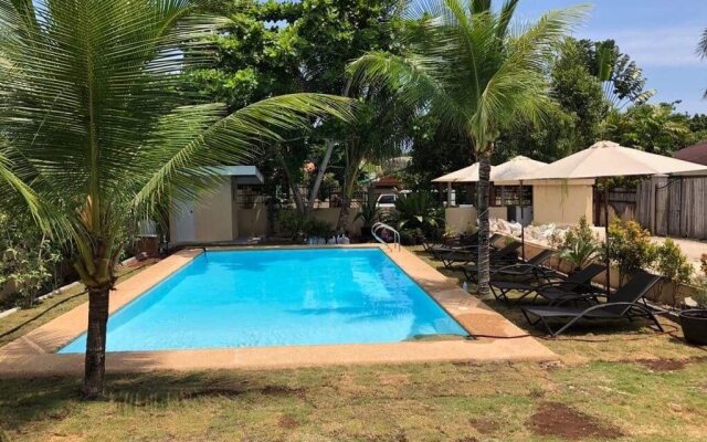 Alona42 Resort