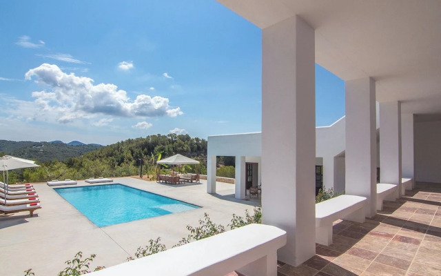 San Josep 6-bed Villa, Sleeps 14, Pool & Sea View