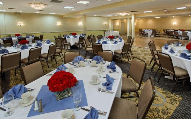 DoubleTree by Hilton Mahwah
