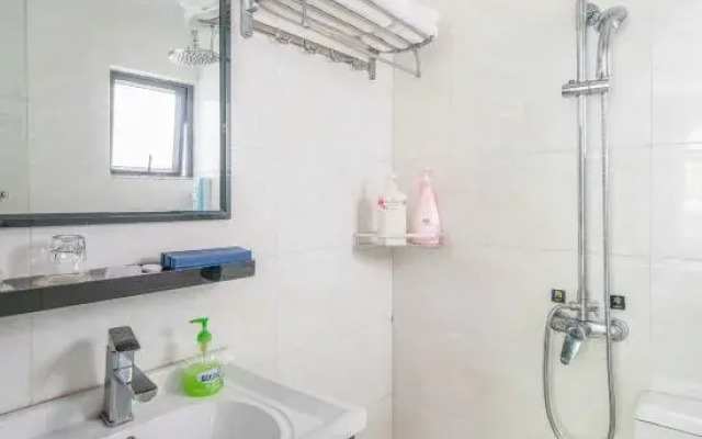 Bright Moon Inn (Shenzhen No. 2 Branch)