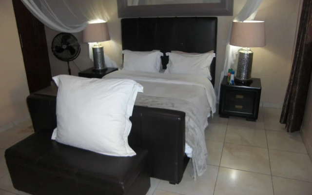 Shamba Lodge