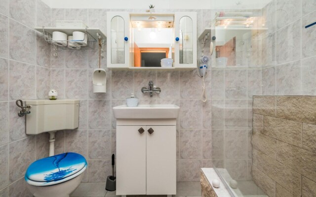 Beautiful Home in Mandre With Wifi and 3 Bedrooms