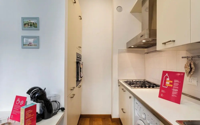 Light Apartment in Albaro