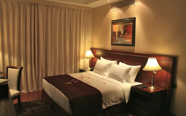 Trianon Royal Hotel