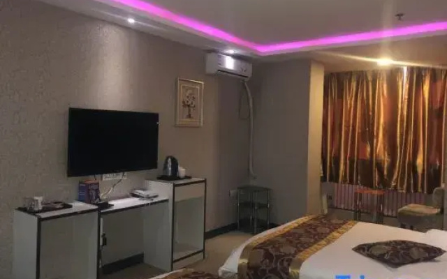 Yueliangwan Hotel (Urumqi Gymnasium Road Shop)