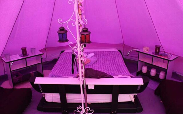 Woodside Spa & Glamping