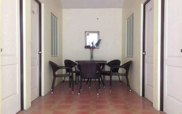 RedDoorz near Walking Street Angeles City