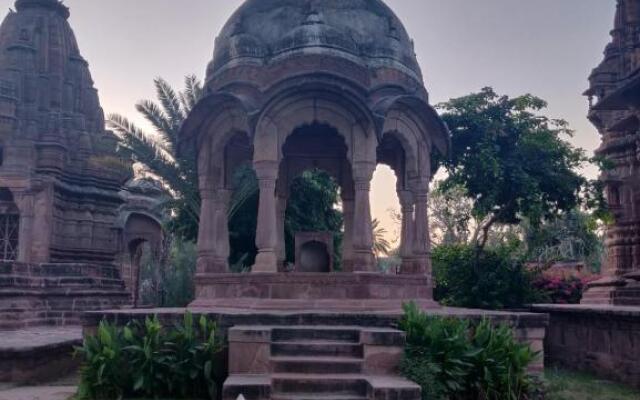 Rangbaari Stays & Cafe