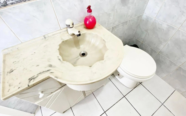 Maravilhoso sobrado com piscina e cascata