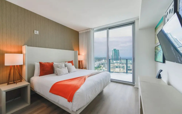 Fantastic 2BR Condo at Hollywood