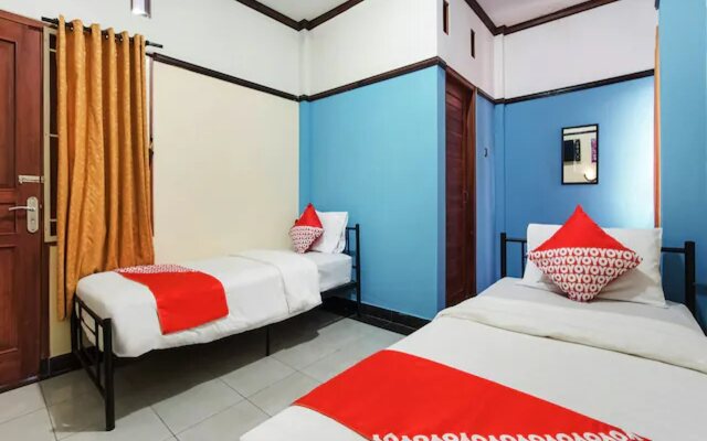 OYO 3892 Athaya Guesthouse Syariah
