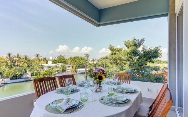 Altamar Canal View Condos