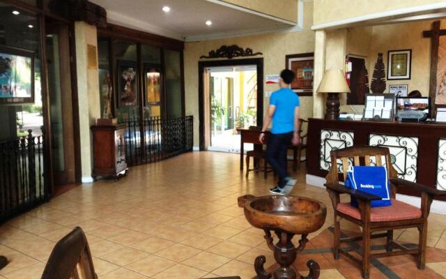 Crown Regency Residences Davao Hotel