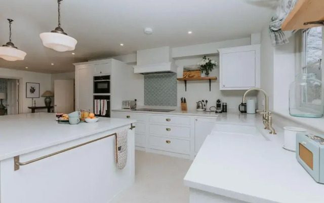 The Dragonfly - Central 2 Bedroom House