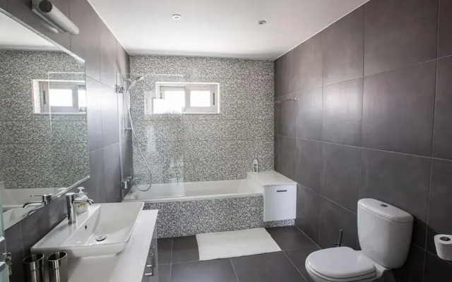 Villa Sienna AQ Ga98