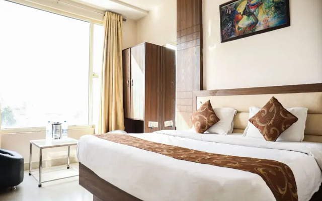 OYO 14635 Hotel Orchid