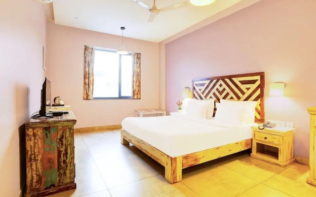 Mordern Rooftop Restro and Pool at Udaipur