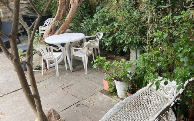 Lavish Camps Bay Pool Side Apartment