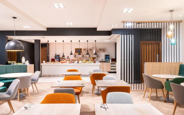 Holiday Inn Stevenage by IHG