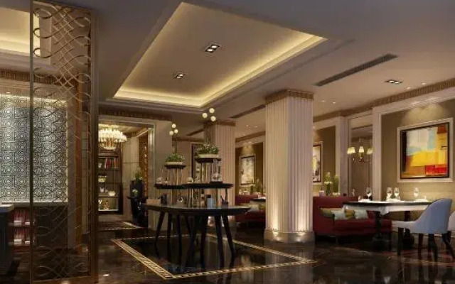 Tianlun Huangchao International Hotel(Chibi North Railway Station)