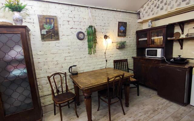 Апартаменты на Театральной площади 16