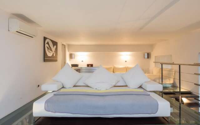 Rsh Pantheon Luxury Hi Tech Apartment