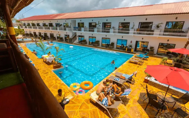 Canary Golden Hotel