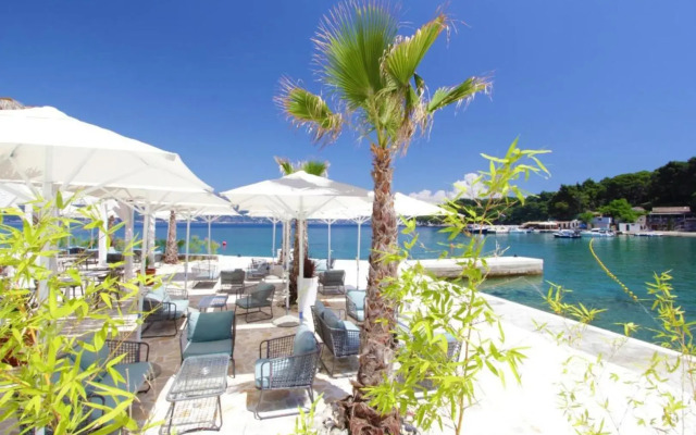 Kalamota Beach House