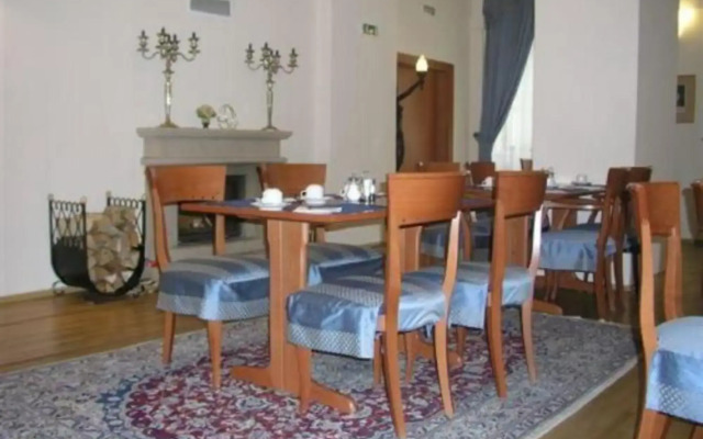 Hotel Modrá Ruže