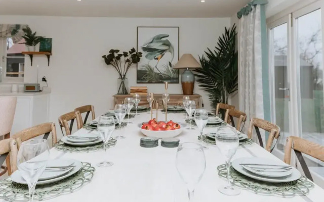 The Dragonfly - Central 2 Bedroom House