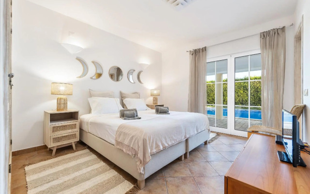 Villa Dome by OCvillas