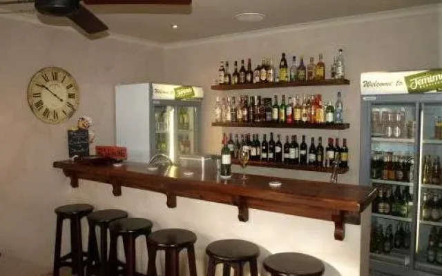Jemima's Hospitality, Bunker on Bailie