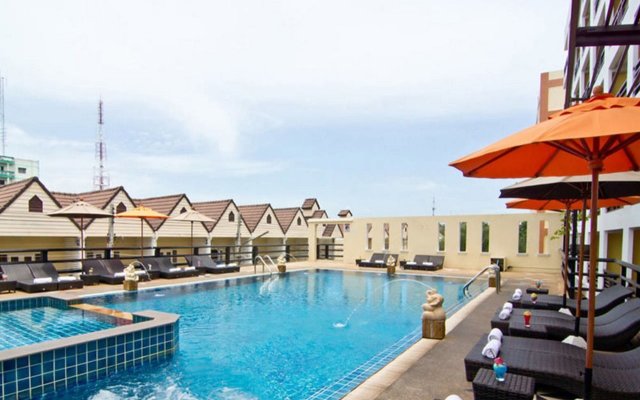 Golden Sea Pattaya Hotel